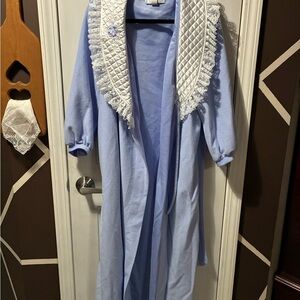 Vintage Light Blue Quilted Collar Robe